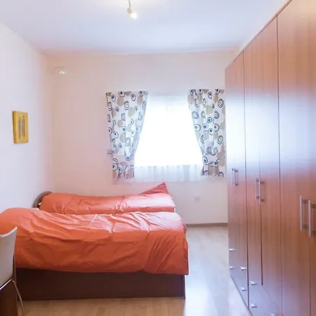 Sunny Corner * Msida