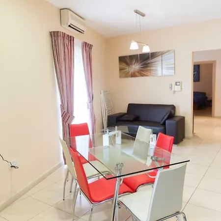 Sunny Corner Msida